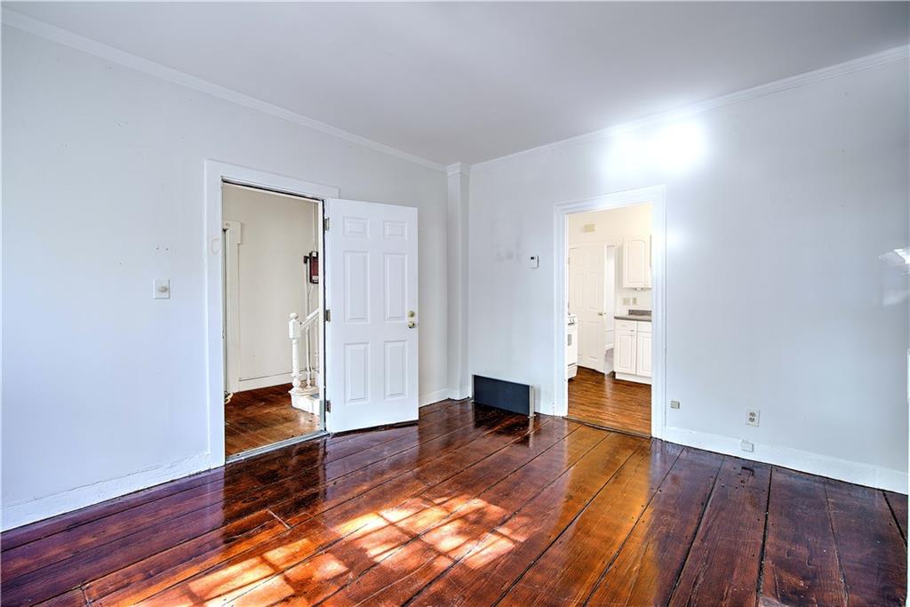 84 Transit Street Property Photo 7