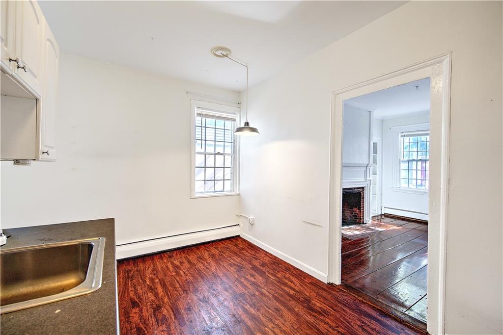 84 Transit Street Property Photo 11