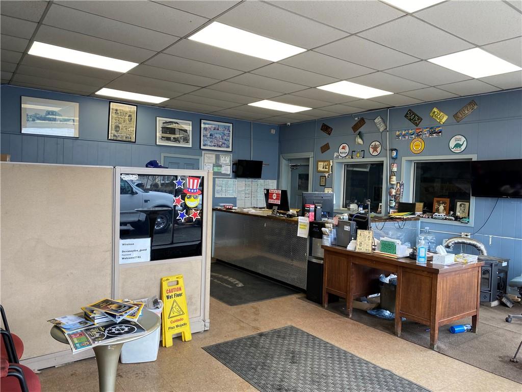 741 N Broadway Property Photo 3