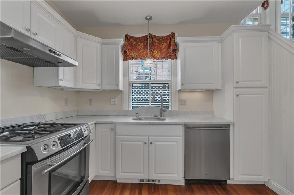 98 Butler Avenue Property Photo 4
