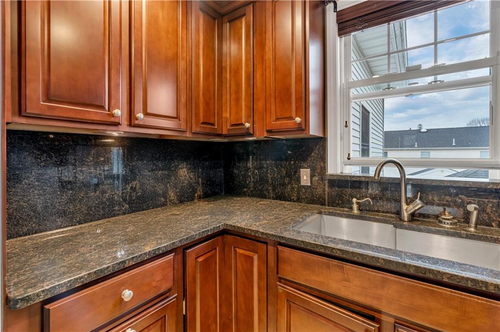 711 Academy Avenue Unit 2 Property Photo 5