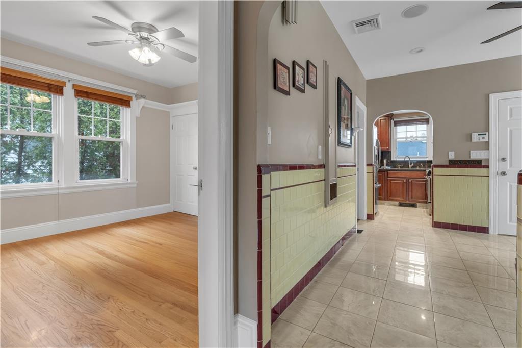 711 Academy Avenue Unit 2 Property Photo 8