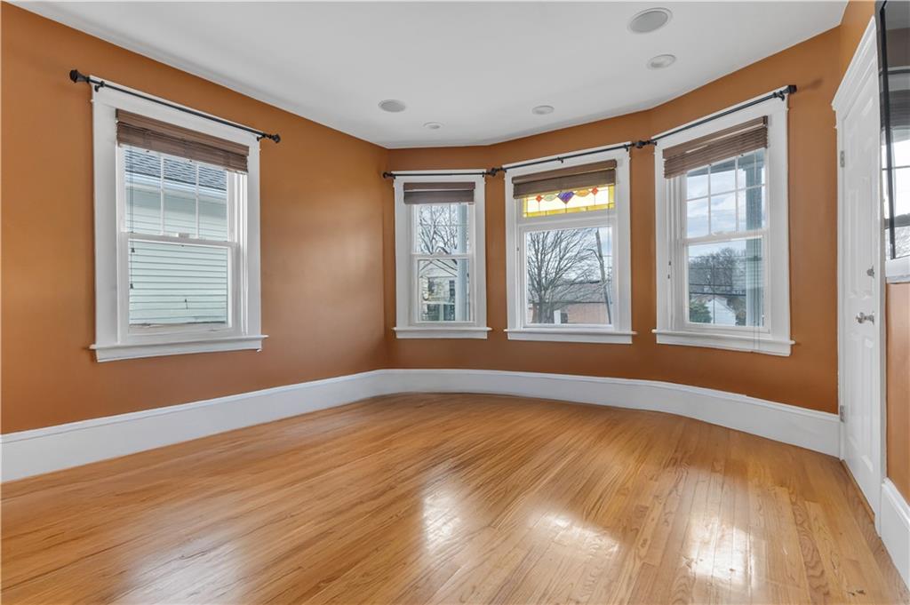 711 Academy Avenue Unit 2 Property Photo 9