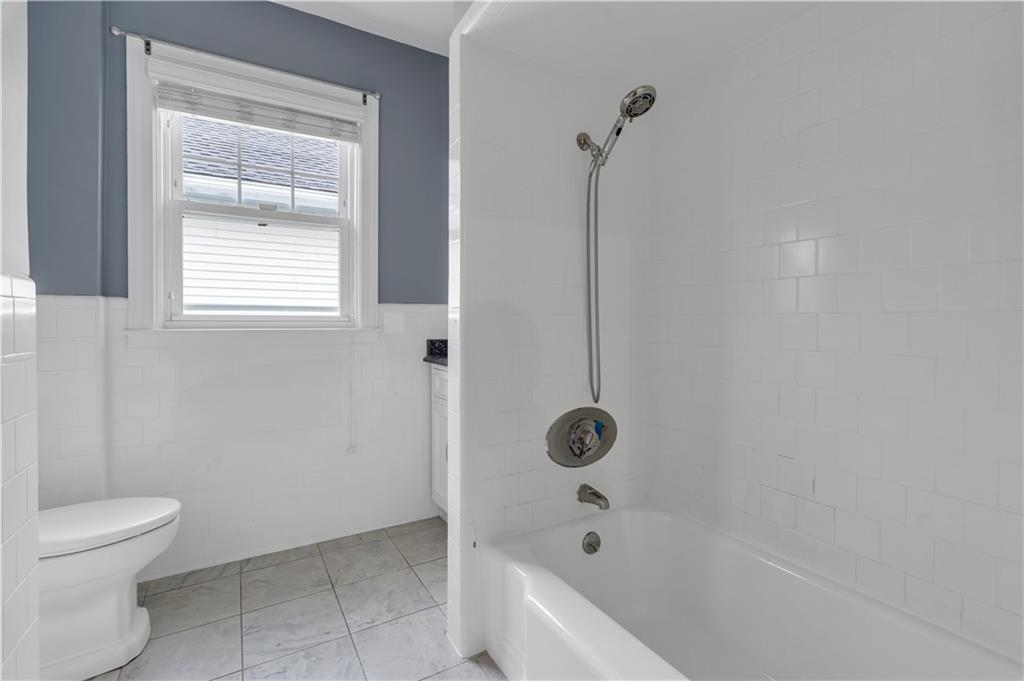711 Academy Avenue Unit 2 Property Photo 17