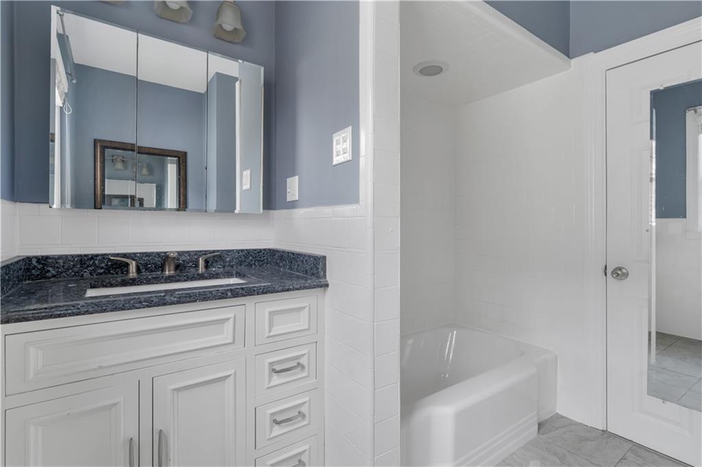 711 Academy Avenue Unit 2 Property Photo 18