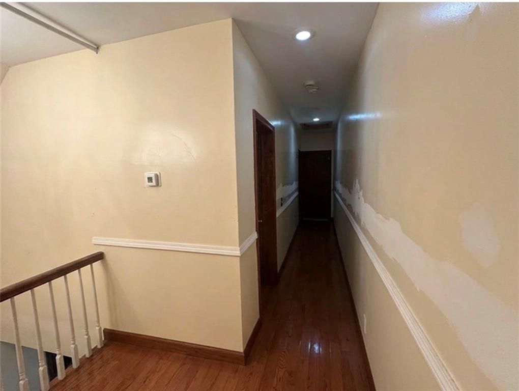 374 New York Avenue Property Photo 6