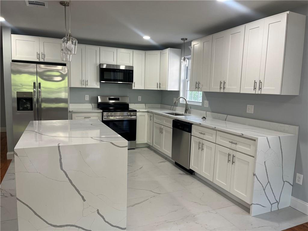 362 Kenyon Avenue Property Photo 1