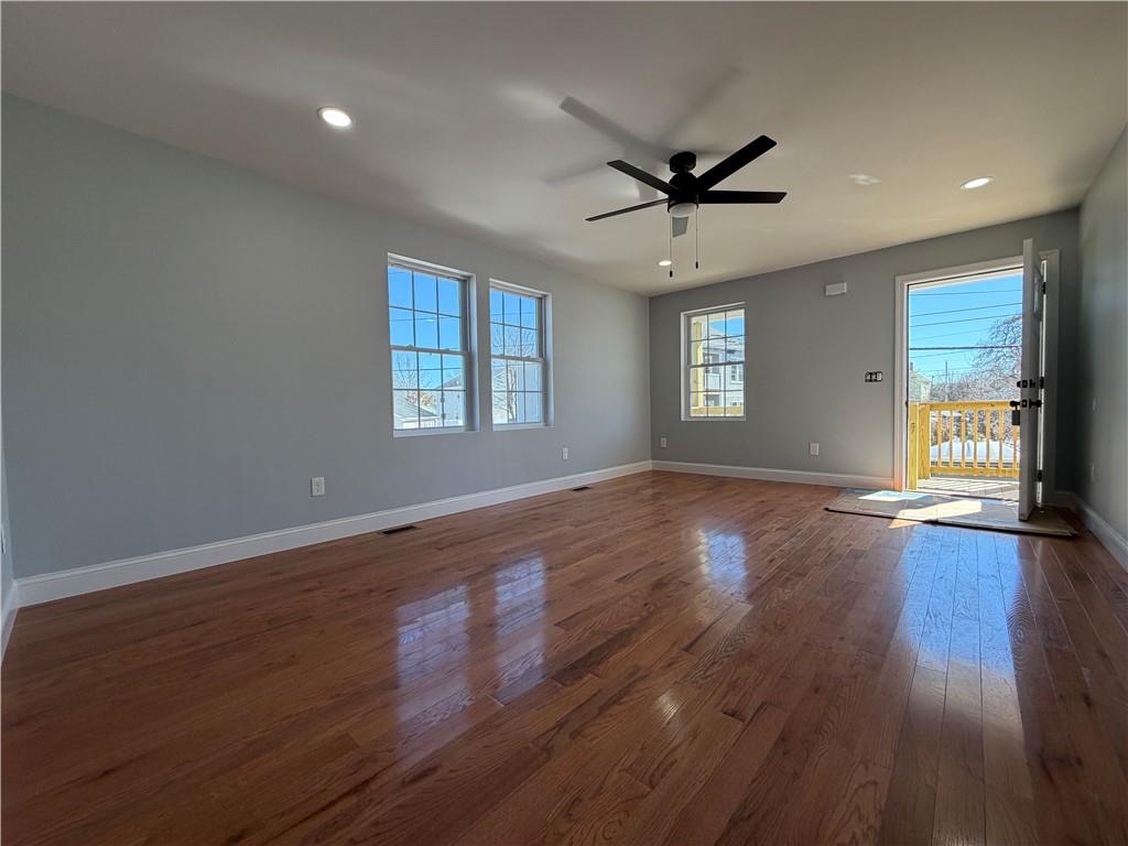 362 Kenyon Avenue Property Photo 3