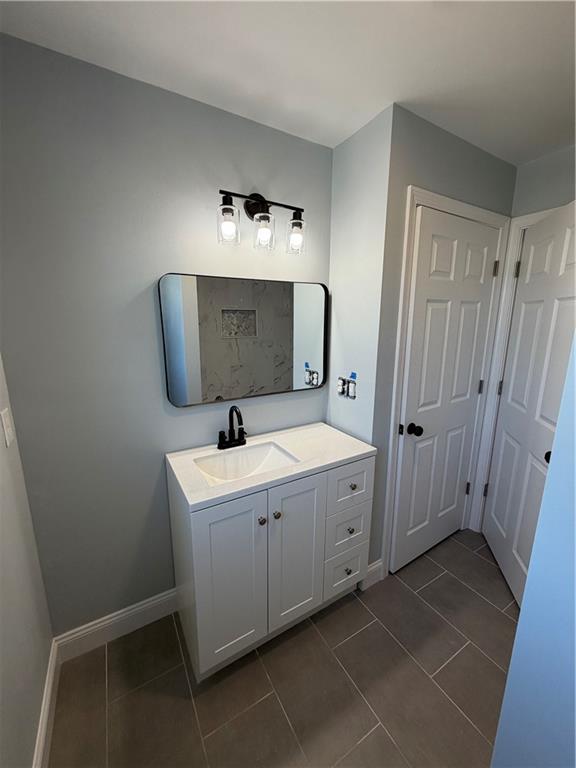 362 Kenyon Avenue Property Photo 8