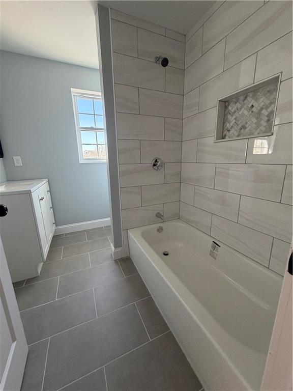 362 Kenyon Avenue Property Photo 9