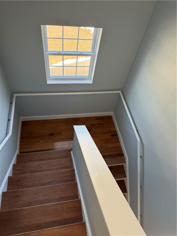 362 Kenyon Avenue Property Photo 17