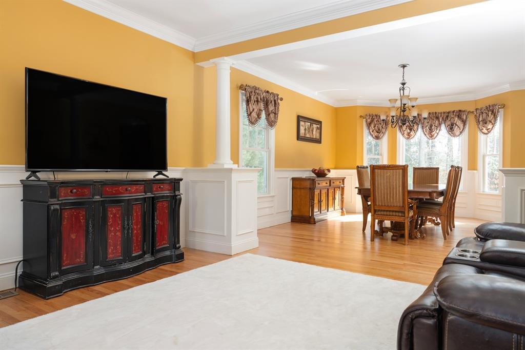 2 St Josephs Way Property Photo 4