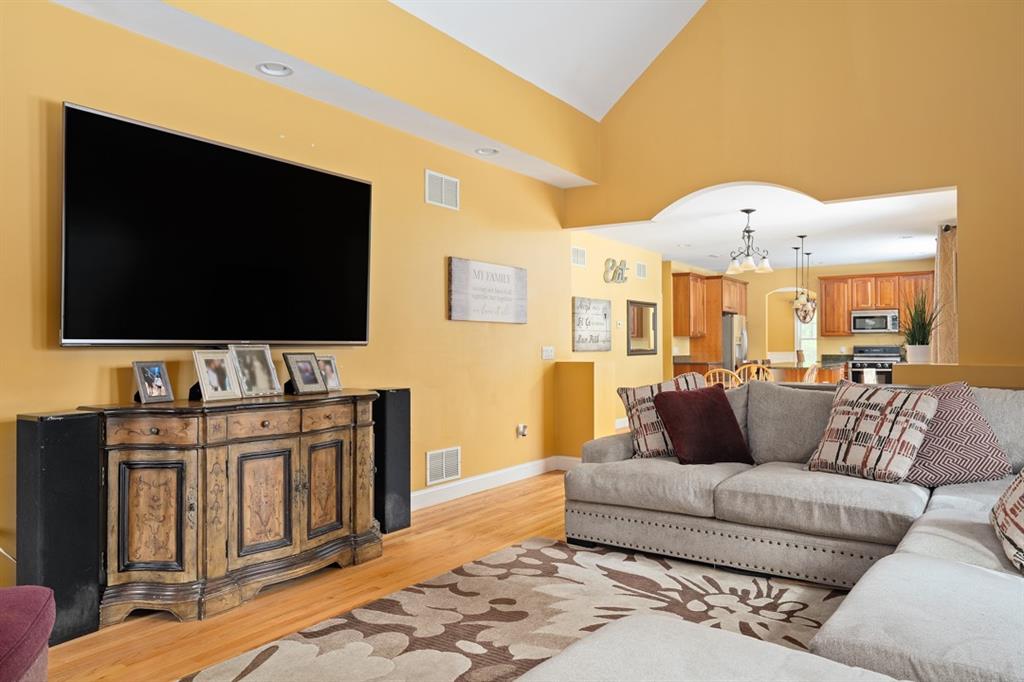 2 St Josephs Way Property Photo 17