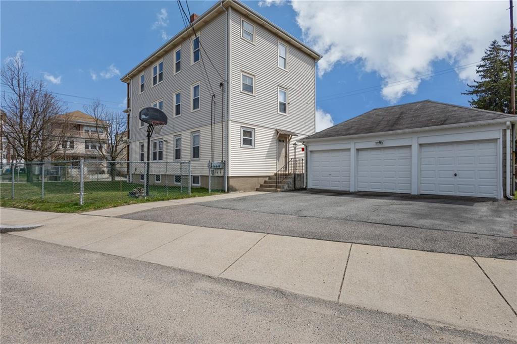303 305 Webster Avenue Property Photo 2