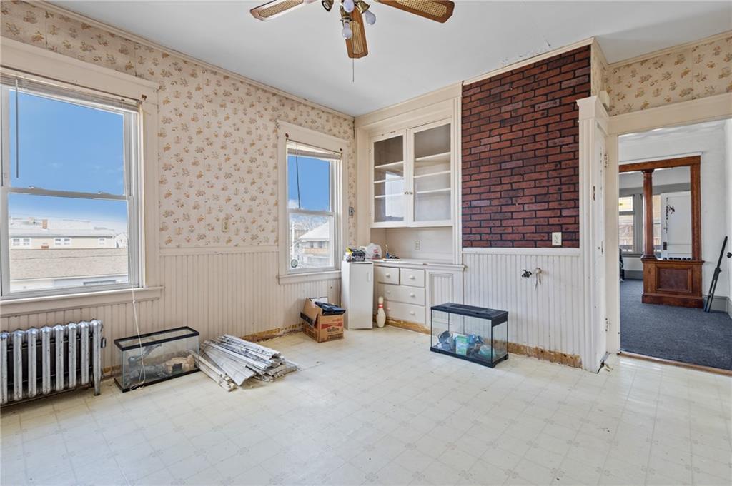 303 305 Webster Avenue Property Photo 23