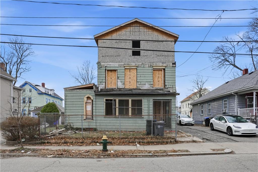 102 Superior Street Property Photo 1