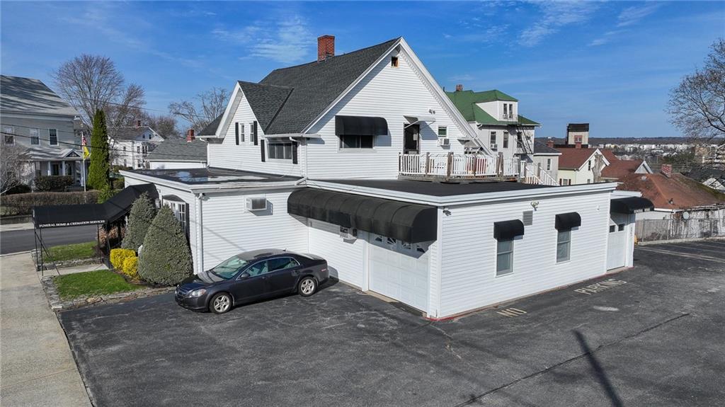185 Spring Street Property Photo 2