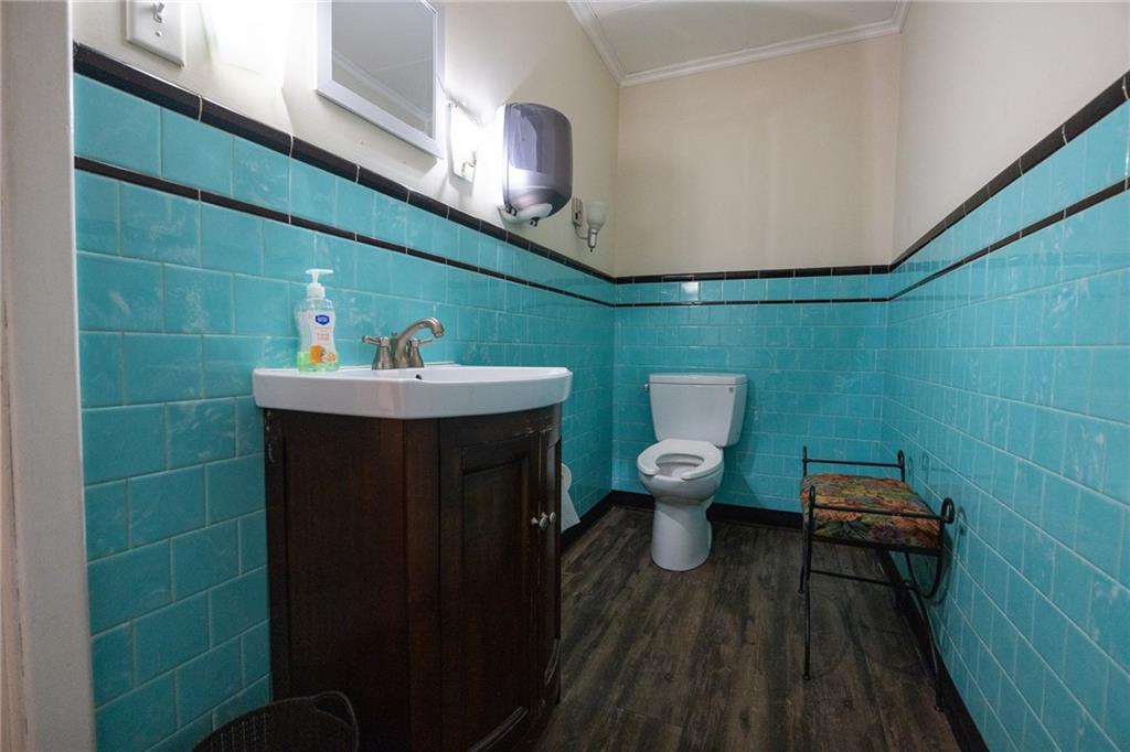 185 Spring Street Property Photo 23