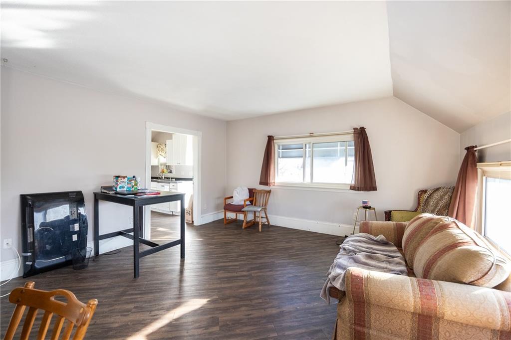 185 Spring Street Property Photo 39