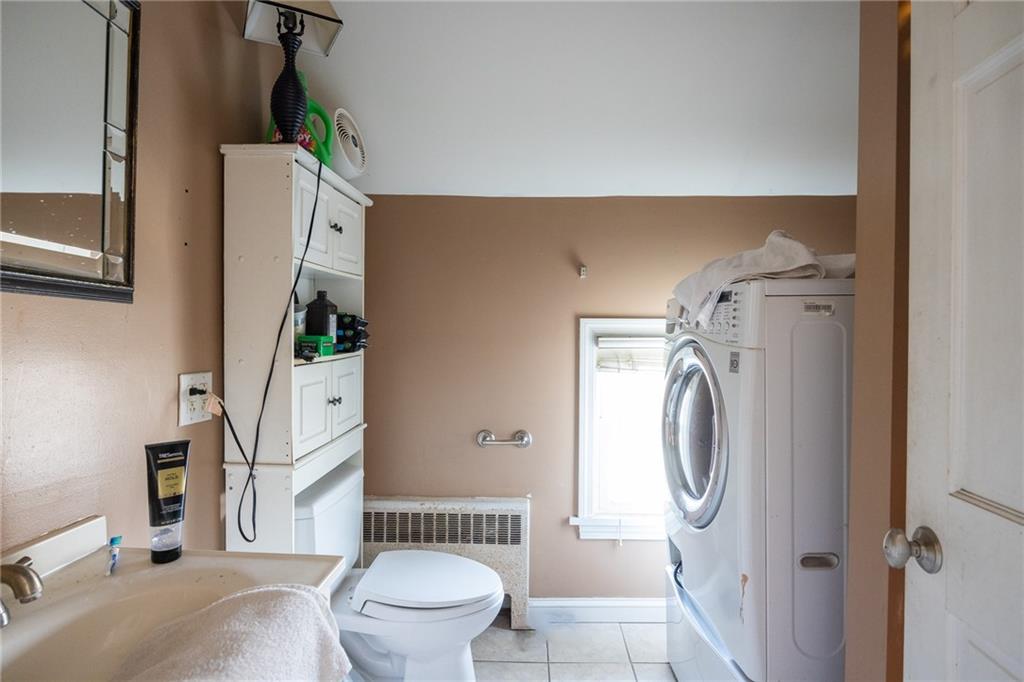 185 Spring Street Property Photo 43