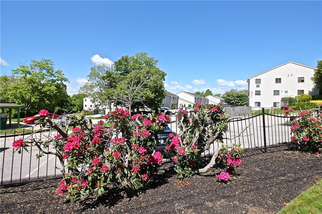 66 Girard Avenue Unit 312 Property Photo 2