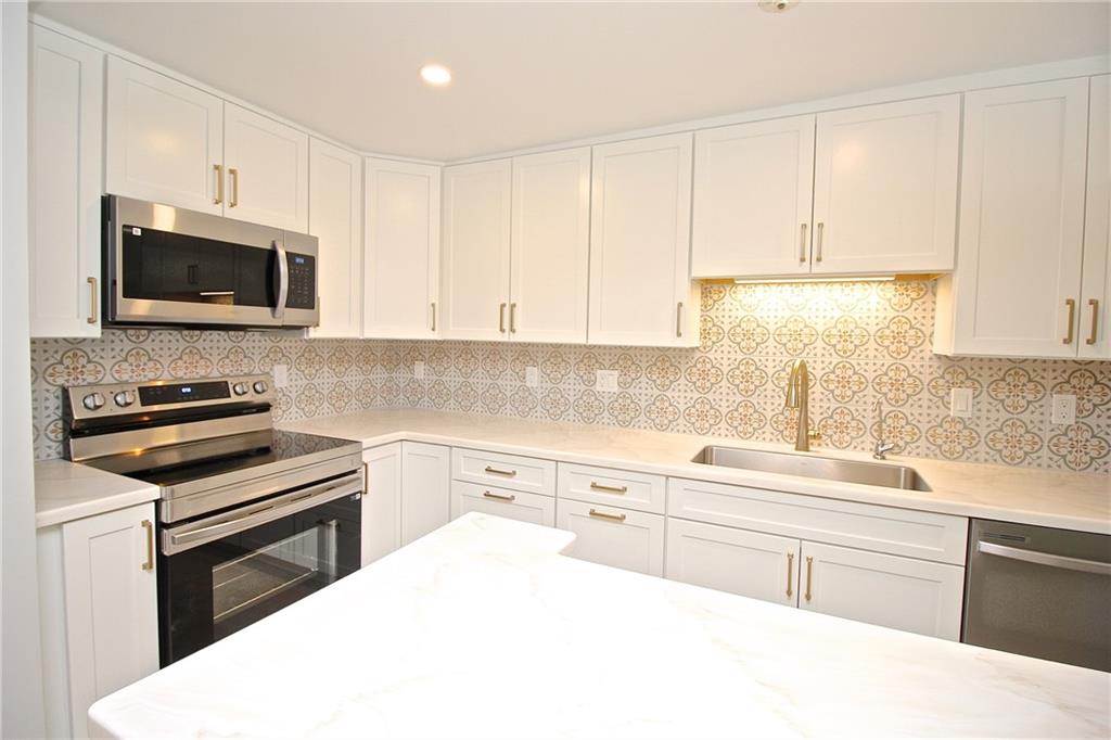 66 Girard Avenue Unit 312 Property Photo 9