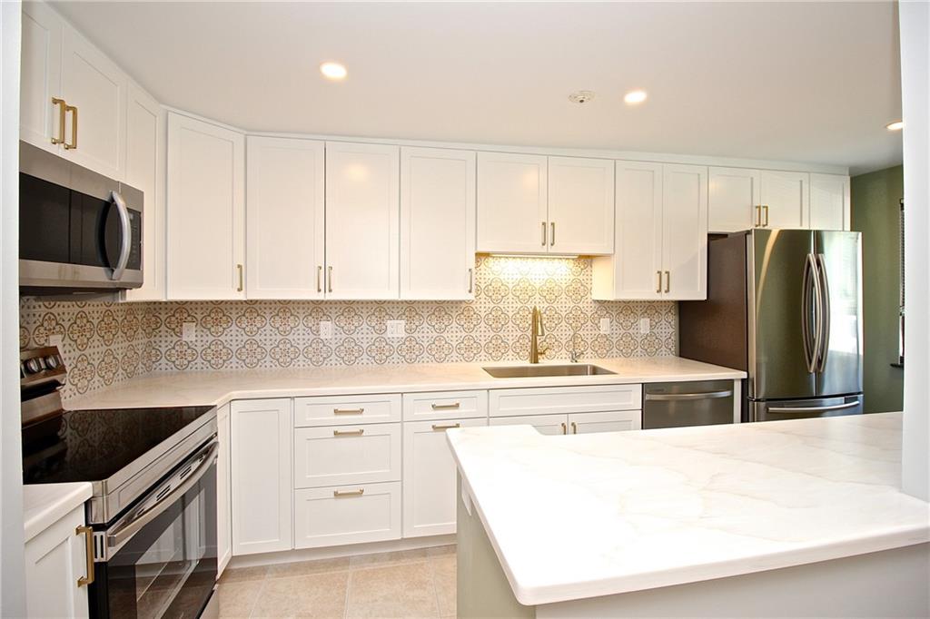 66 Girard Avenue Unit 312 Property Photo 10