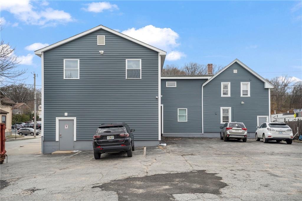 1040 Cranston Street Property Photo 2