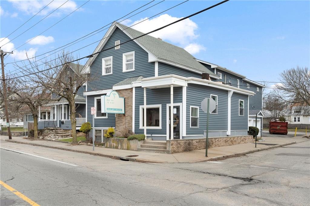 1040 Cranston Street Property Photo 33