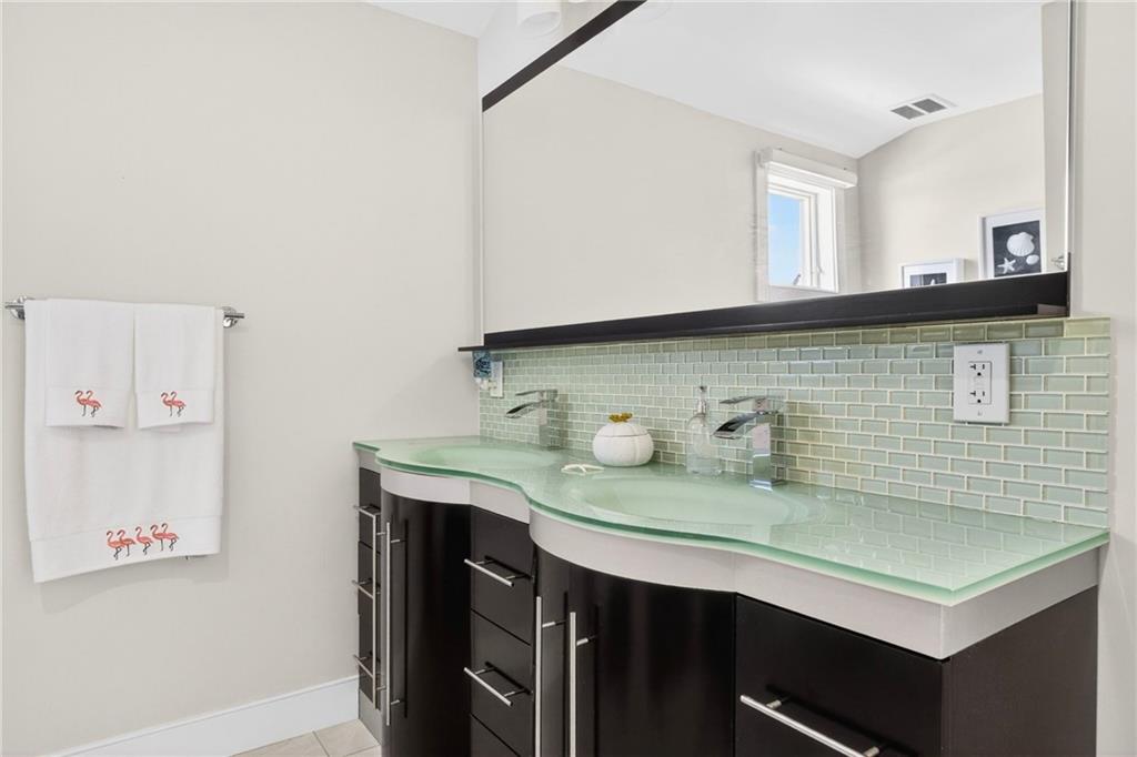 399 Atlantic Avenue Property Photo 37