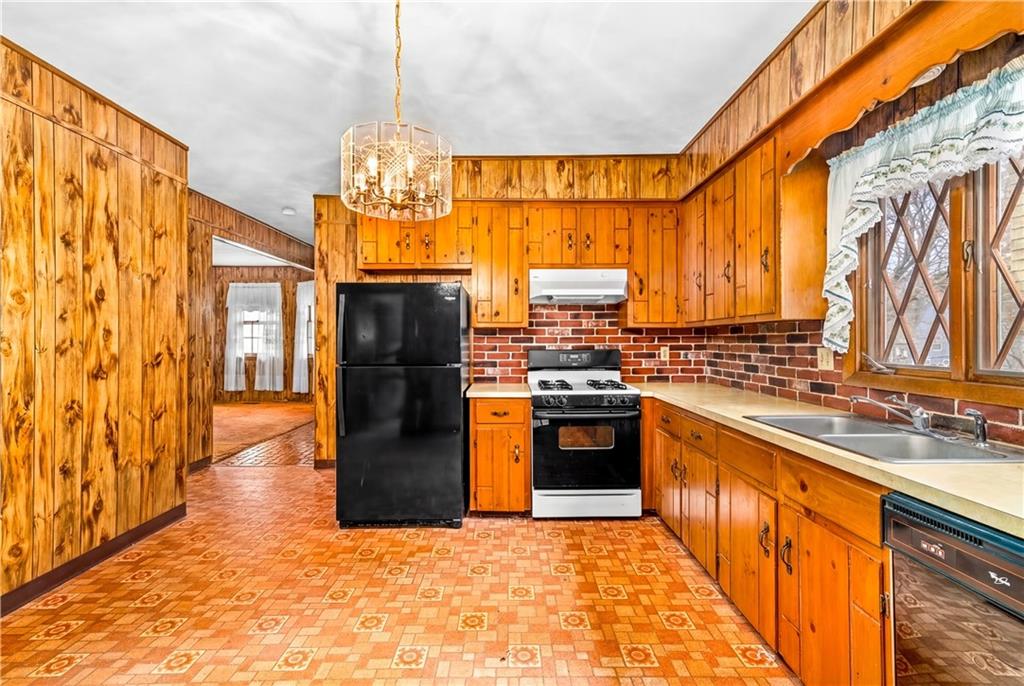 30 Naples Avenue Property Photo 8