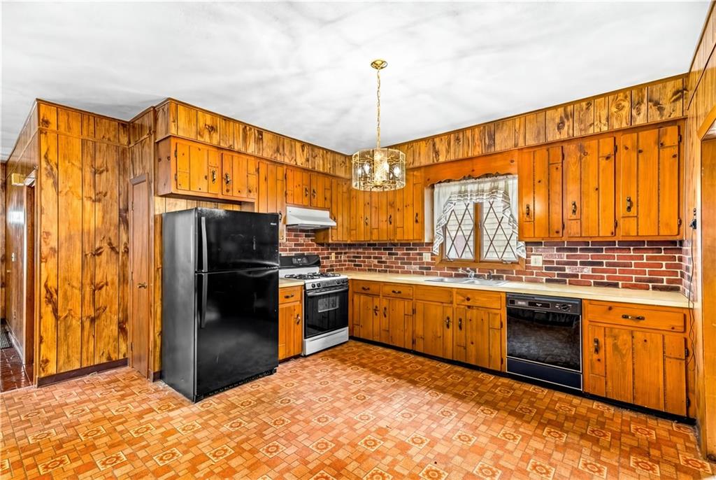 30 Naples Avenue Property Photo 9