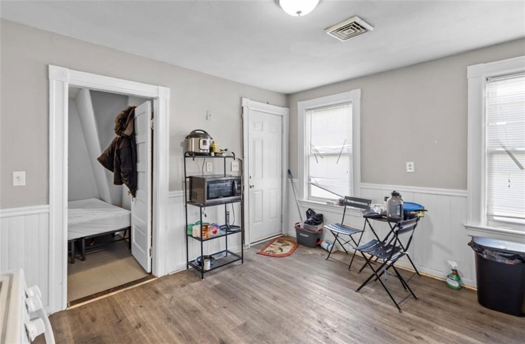 16 Maplehurst Avenue Property Photo 17