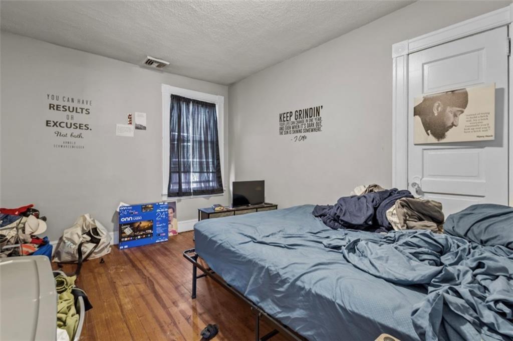 16 Maplehurst Avenue Property Photo 18