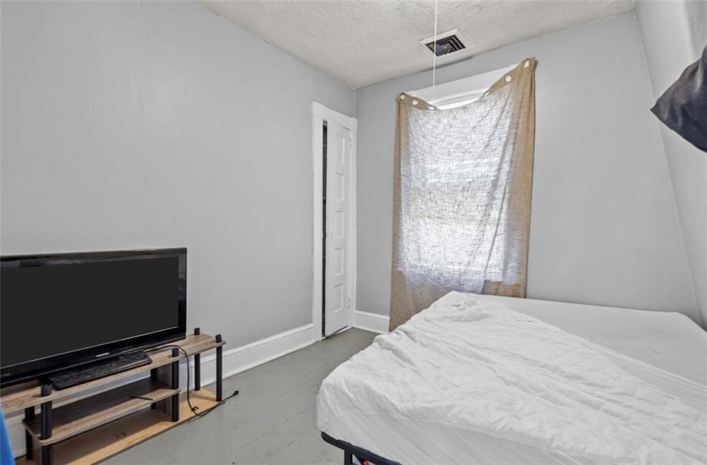 16 Maplehurst Avenue Property Photo 23