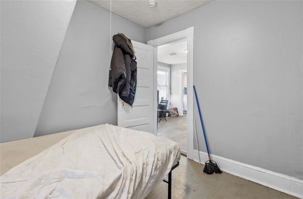 16 Maplehurst Avenue Property Photo 25