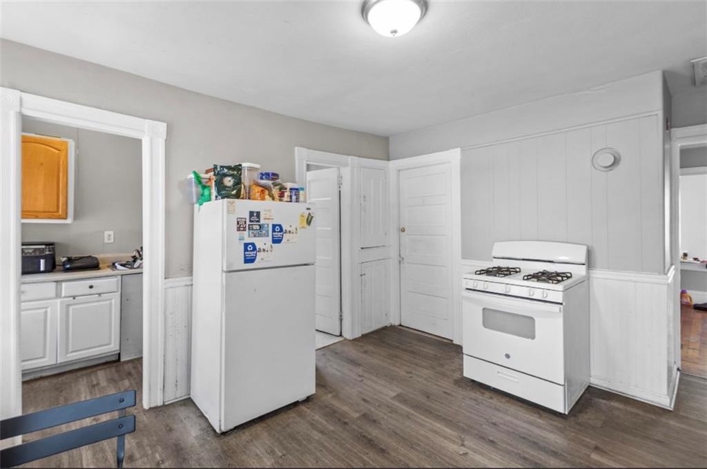 16 Maplehurst Avenue Property Photo 26