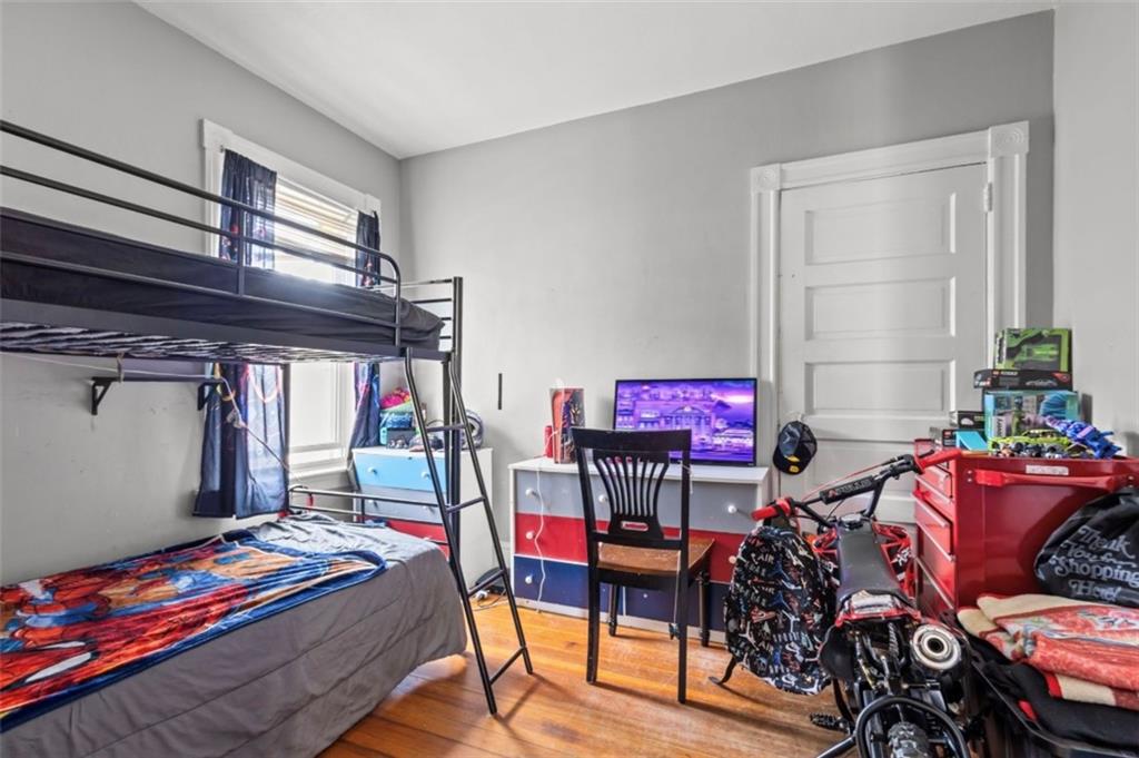 16 Maplehurst Avenue Property Photo 33