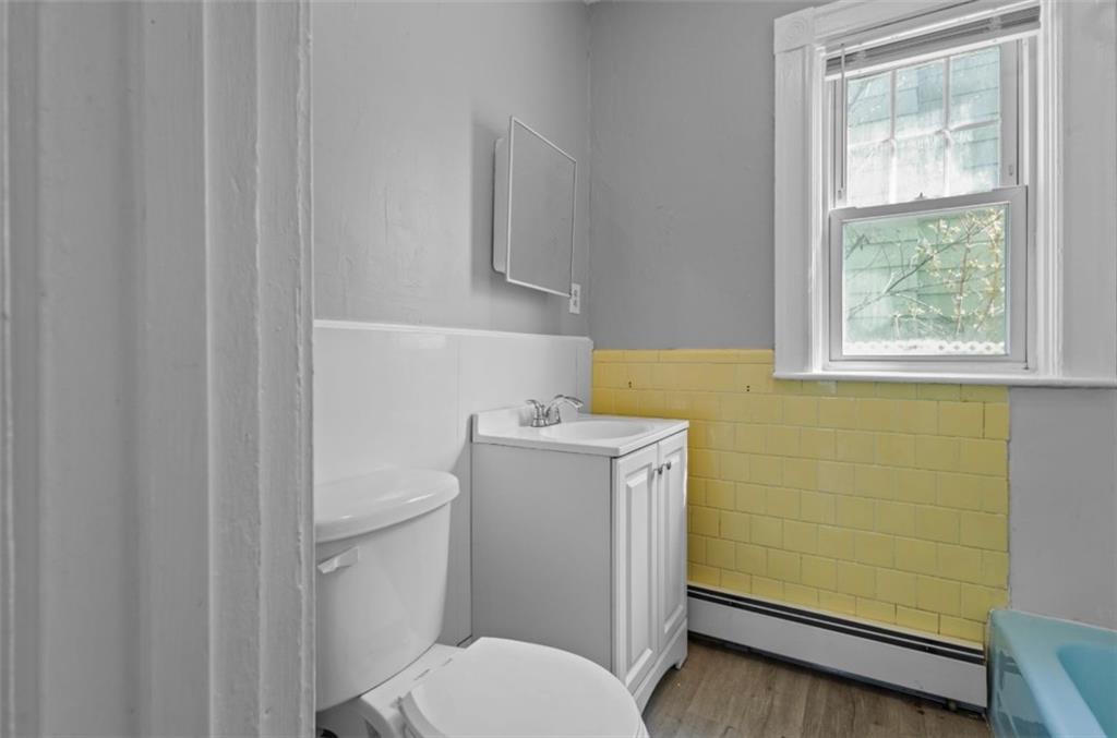 16 Maplehurst Avenue Property Photo 42