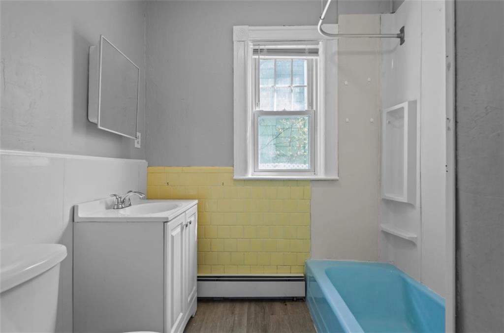 16 Maplehurst Avenue Property Photo 43