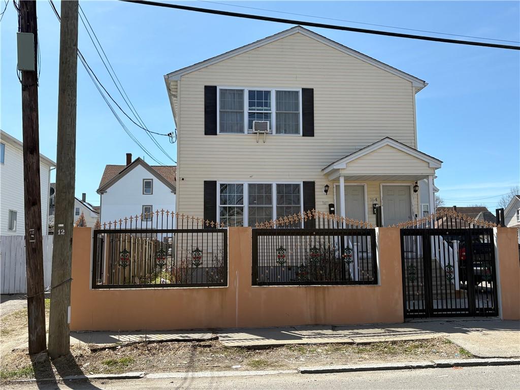 162 Se Eastwood Avenue Property Photo 1