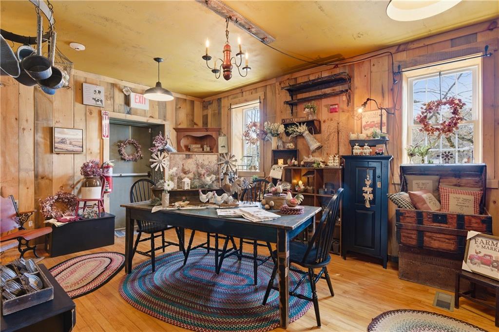 953 955 Victory Highway Property Photo 3