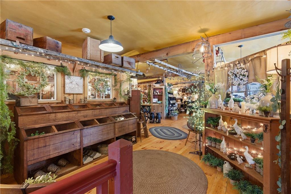 953 955 Victory Highway Property Photo 33