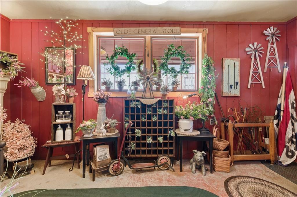 953 955 Victory Highway Property Photo 35