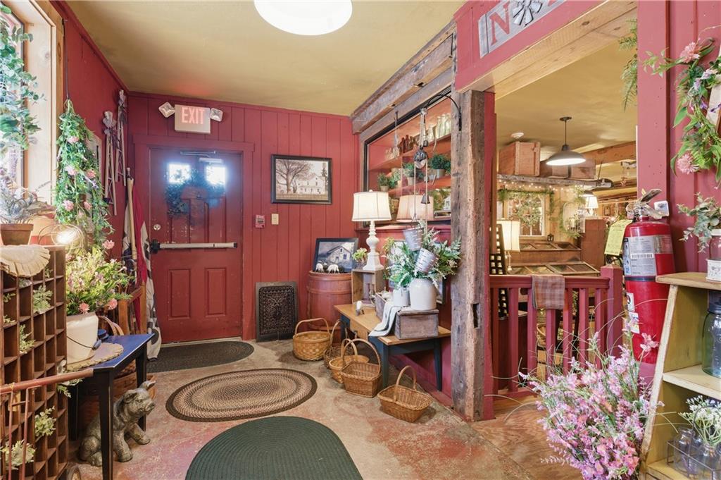 953 955 Victory Highway Property Photo 37