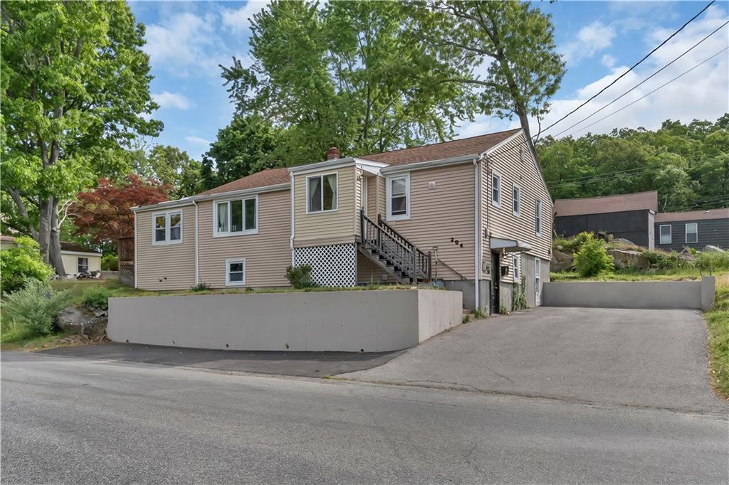 204 Talcott Street Property Photo 45