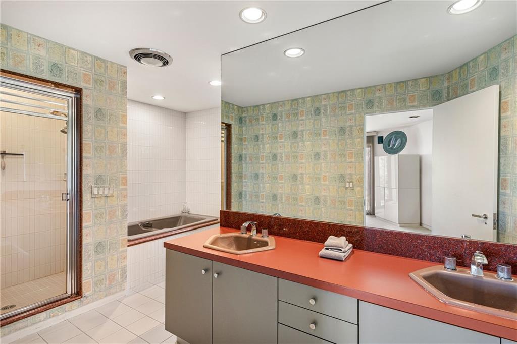 125 Woodruff Avenue Property Photo 20