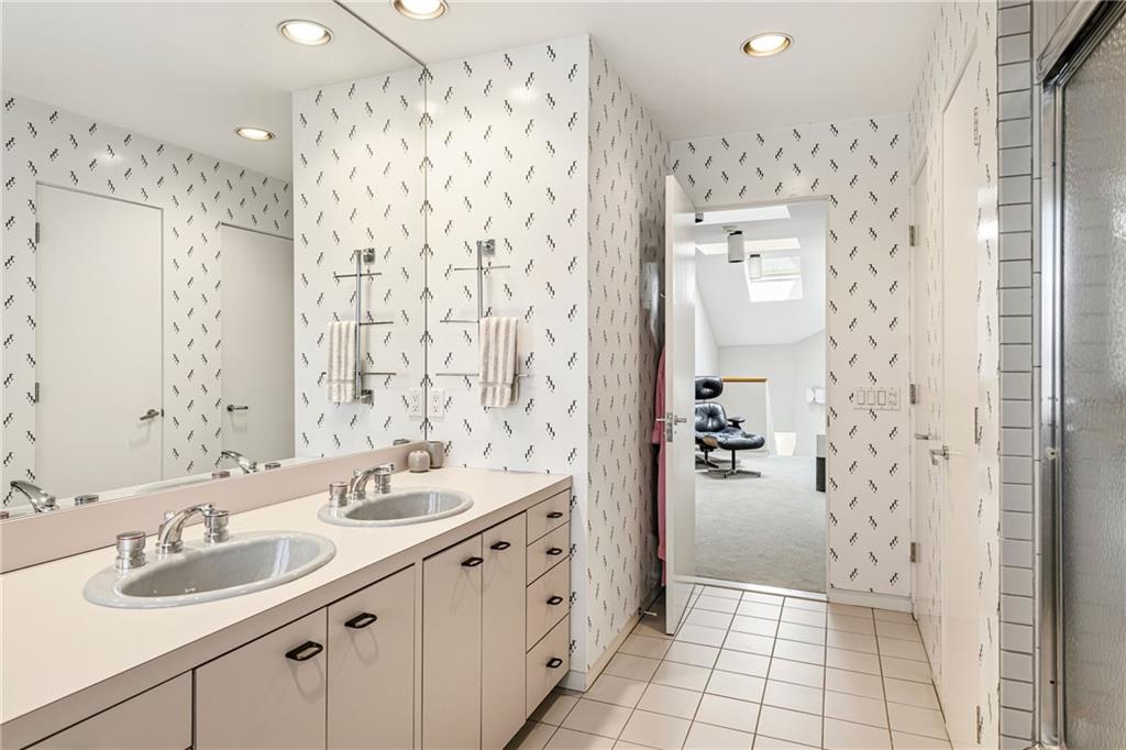 125 Woodruff Avenue Property Photo 28