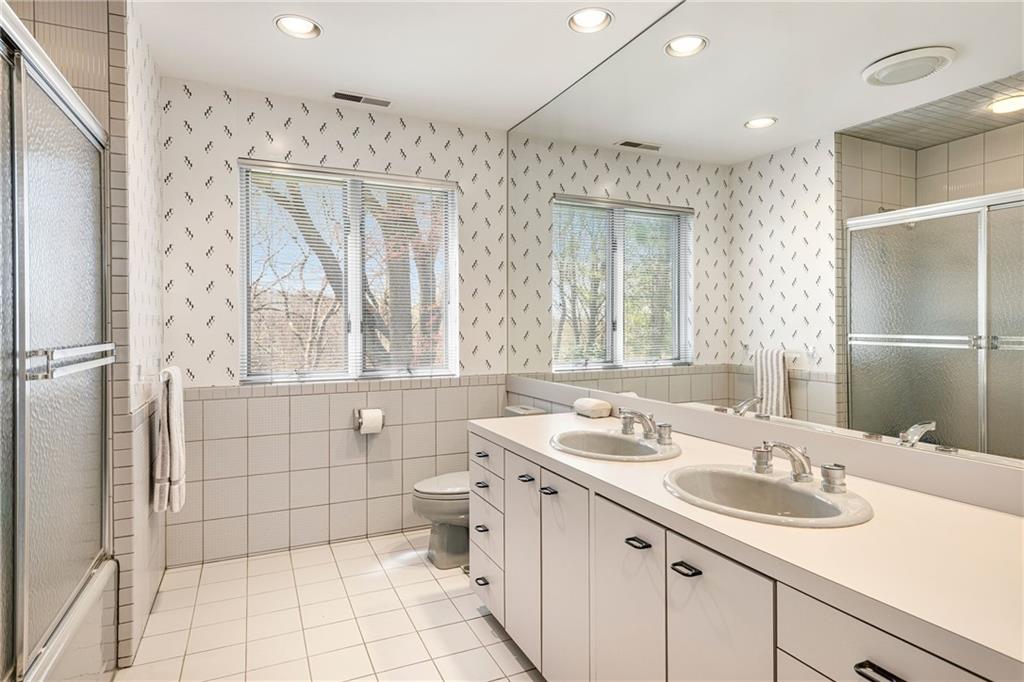 125 Woodruff Avenue Property Photo 29