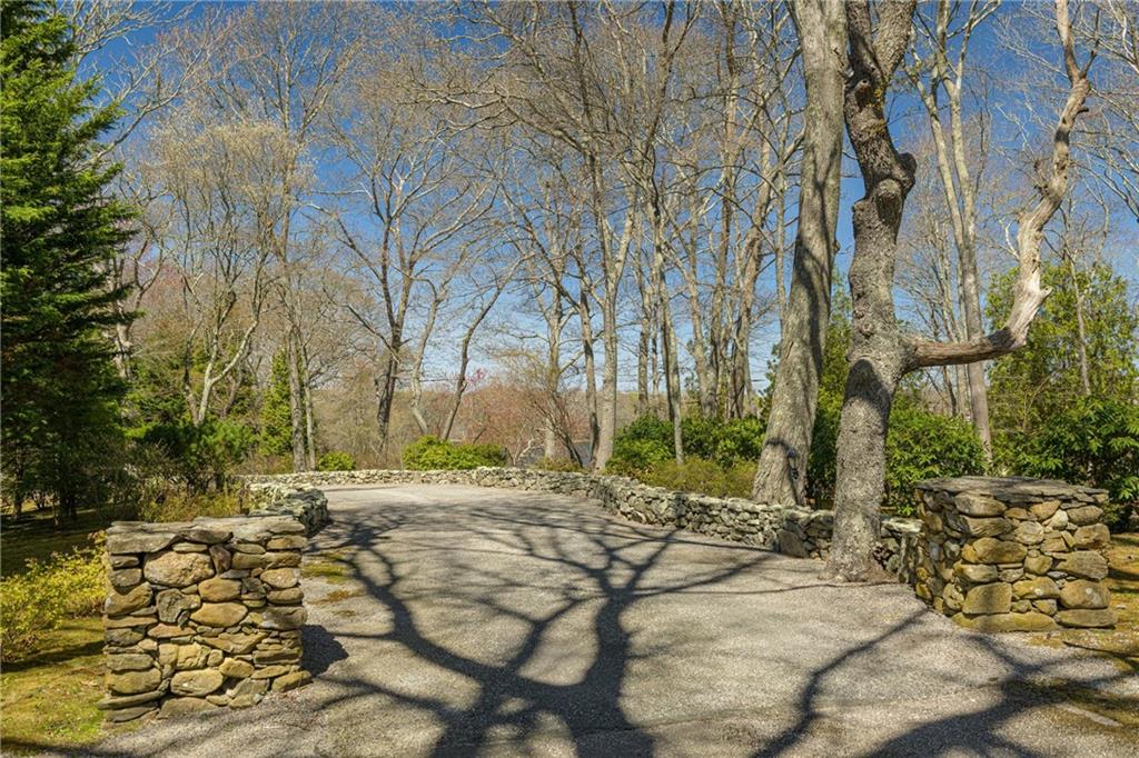 125 Woodruff Avenue Property Photo 37